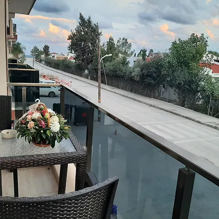 Long Valeria * Ájosz Jeórjosz